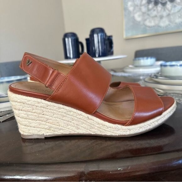 Vionic Brooke Wedge Sandal Vionic Brown Wedge Sandals Size 10 EUC - Picture 3 of 8